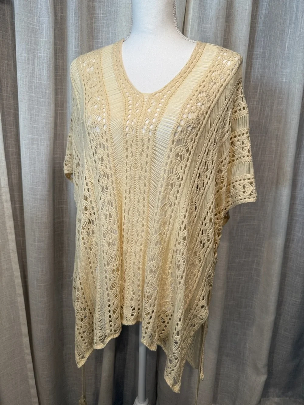 Boho Crochet Knit Poncho Top Cream Lace Open Weave Tie Side Flowy OS